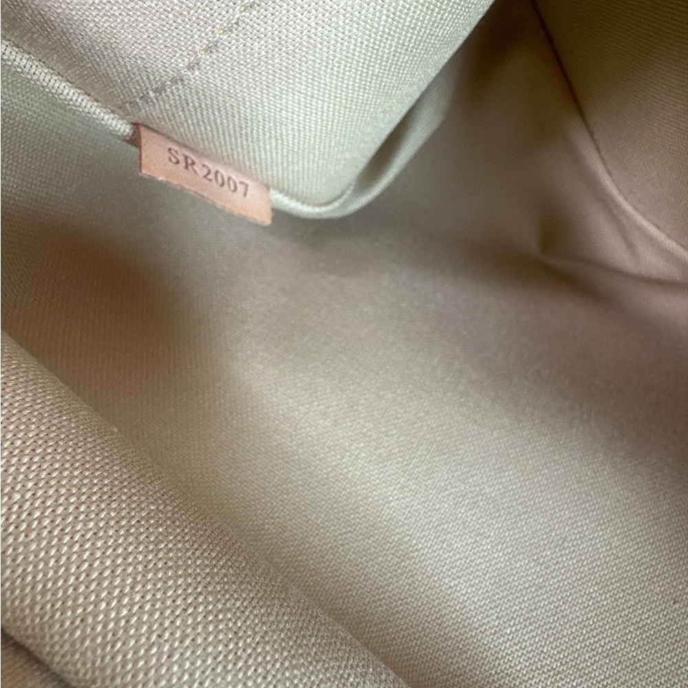 Louis Vuitton Azur  unisex Bag - Picture 10 of 11